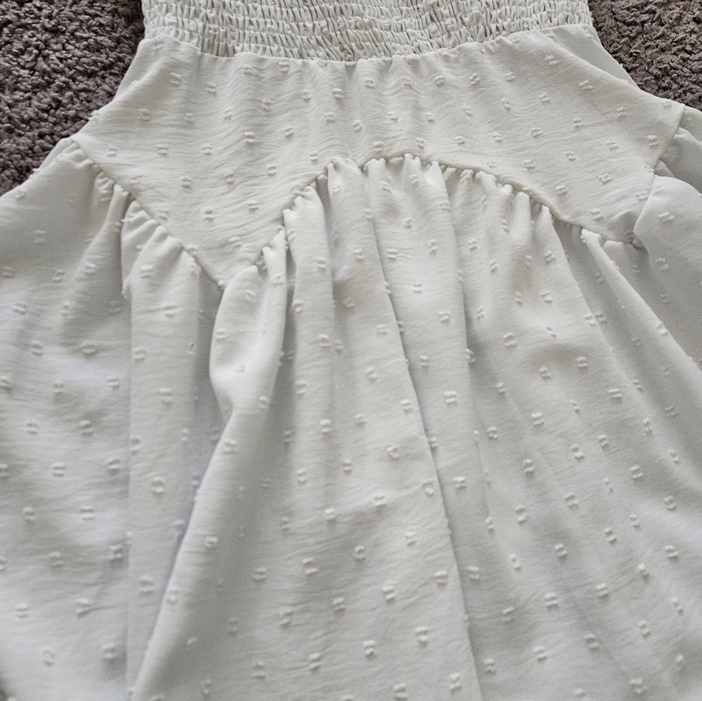 ⭐️4/$10-Elegant White Ruffle Women's Dress - Picture 3 of 6